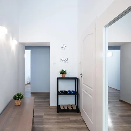 Ultra - Spacious - Noice Budapest